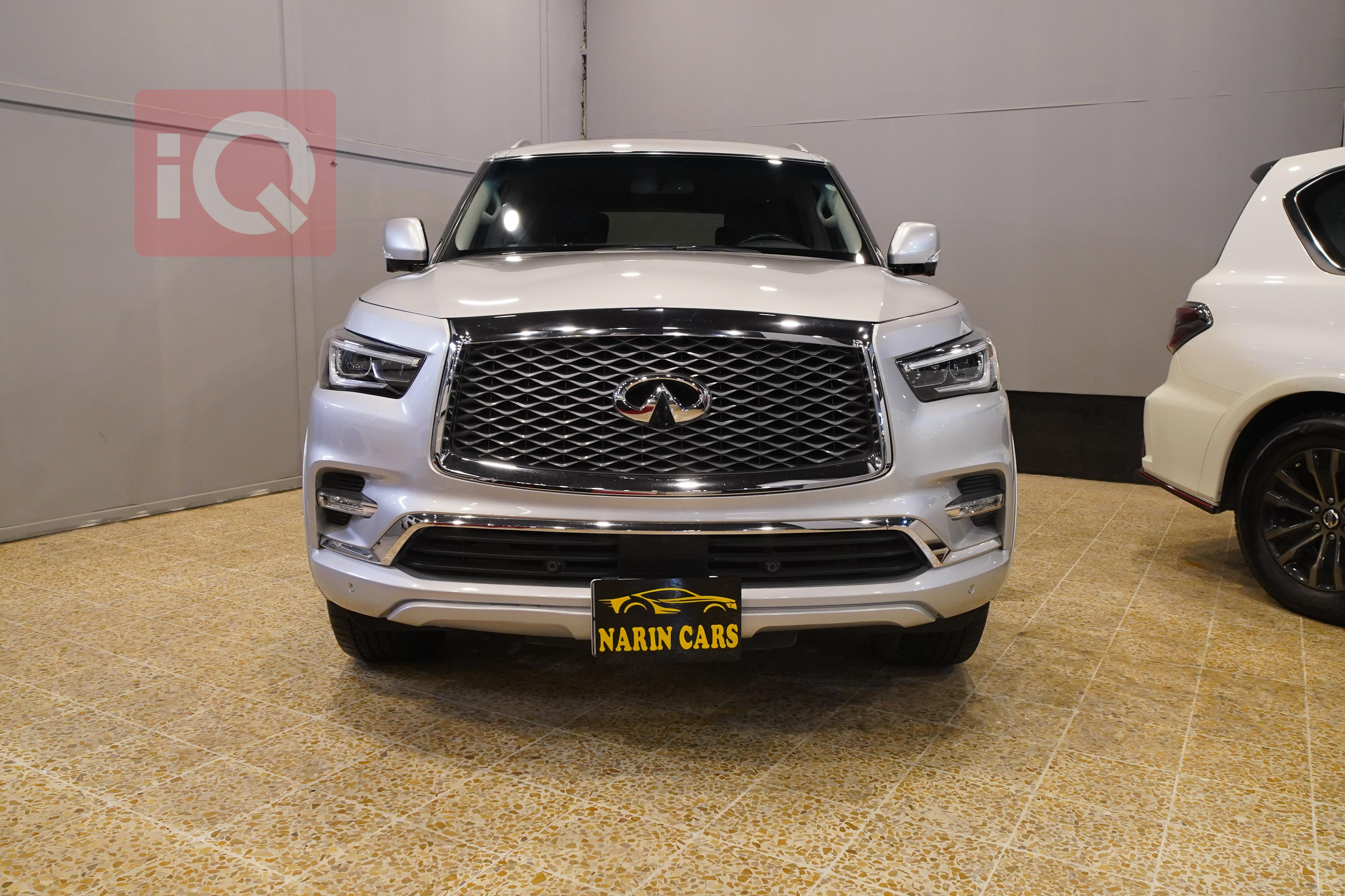Infiniti QX80